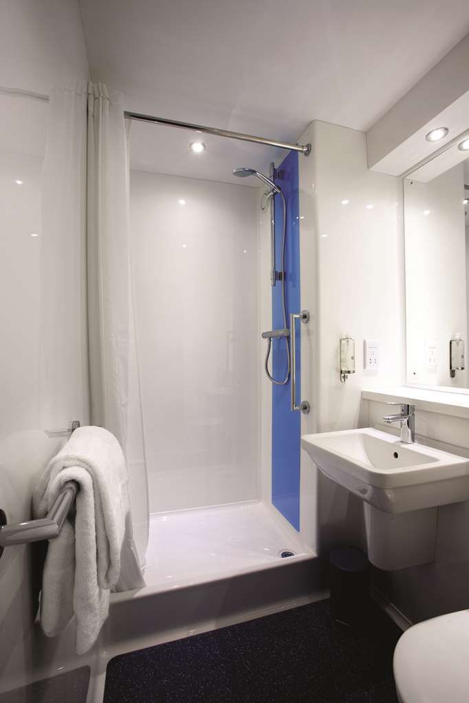 Travelodge Birmingham كينغسوينفورد الغرفة الصورة